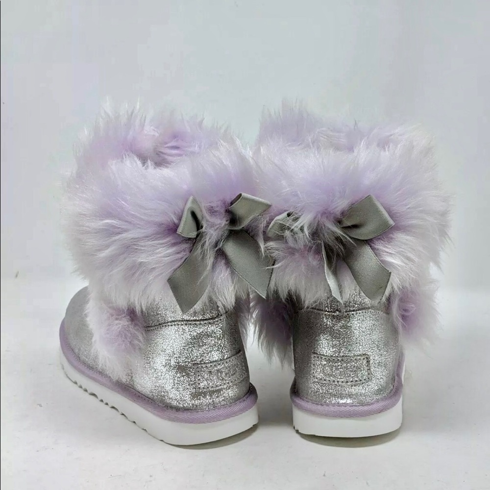 ❤️SOLD❤️ Uggs classic ll maizey silver fur boots
